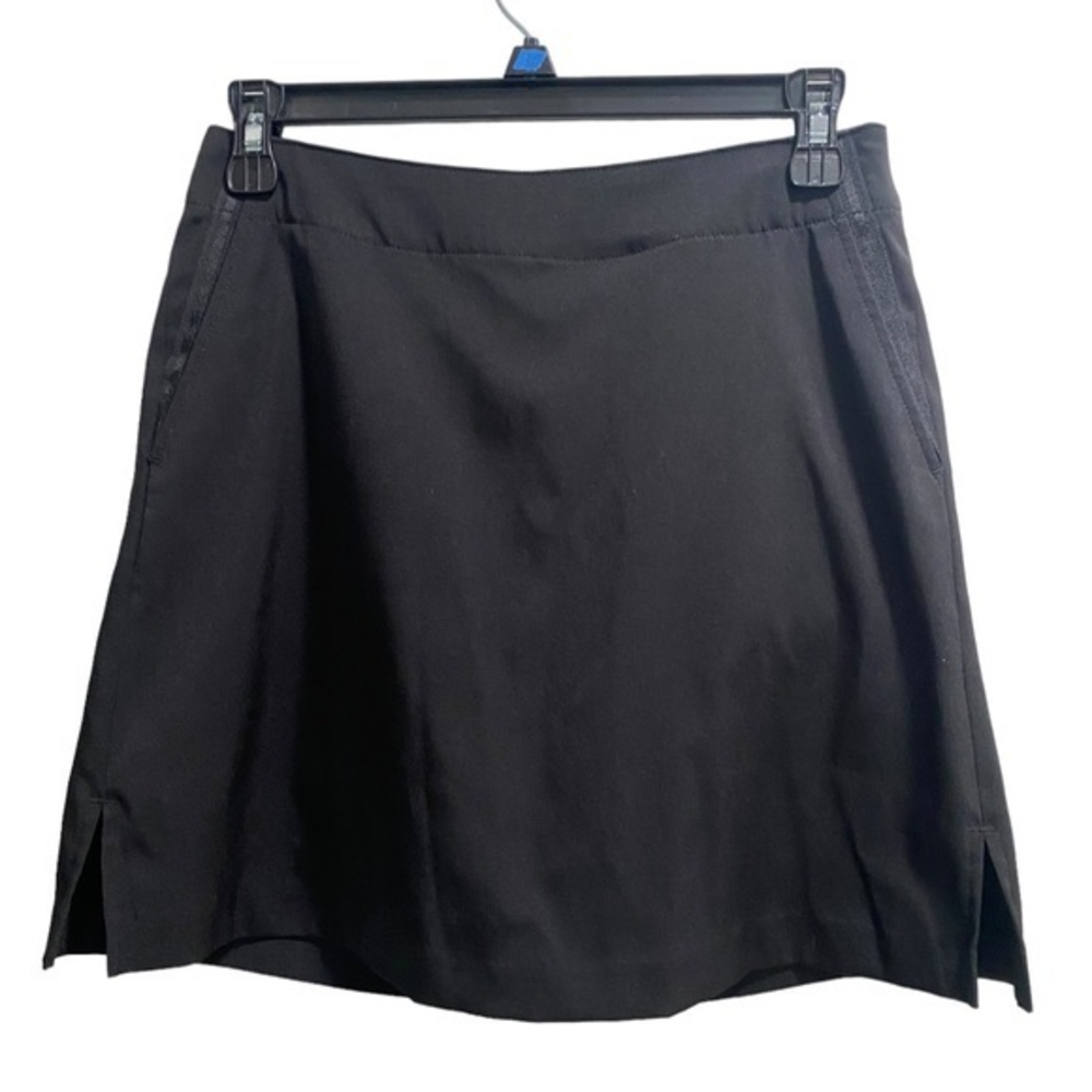 Lady Hagen size 0, Black Athletic skort, pockets, zip up back.‎ EUC